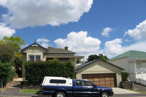 Photo of property in 7 Rutland Road, Stanley Point, Auckland, 0624