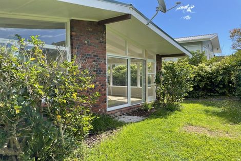 Photo of property in 14 Raymond Terrace, Northcote, Auckland, 0627