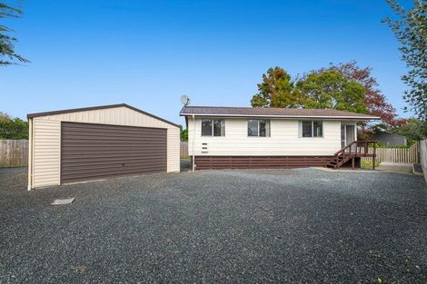 Photo of property in 2/26 Parakai Avenue, Parakai, 0830