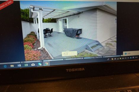 Photo of property in 3 Glen Marine Parade, Glendene, Auckland, 0602