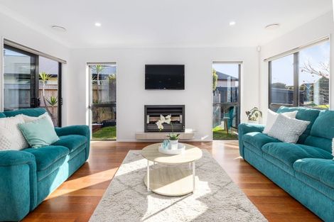 Photo of property in 12 Hulme Way, Raumati Beach, Paraparaumu, 5032