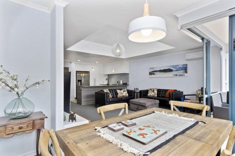 Photo of property in 2/8 Victoria Road, Mount Maunganui, 3116