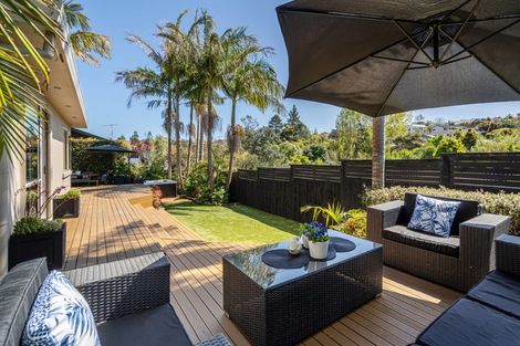 Photo of property in 8 Garden Lane, Torbay, Auckland, 0632