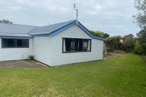 Photo of property in 295 Mangorei Road, Merrilands, New Plymouth, 4312