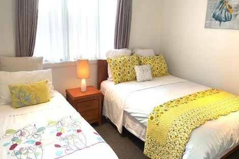 Photo of property in 8 Parani Court, Te Atatu Peninsula, Auckland, 0610