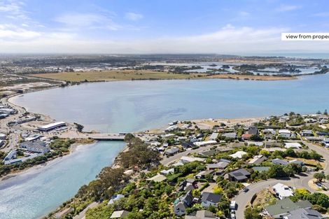 Photo of property in 5 Osmond Lane, Mount Pleasant, Christchurch, 8081