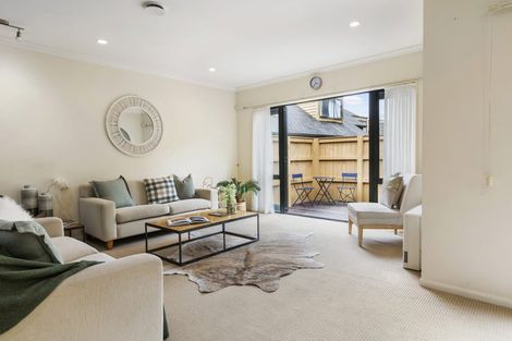 Photo of property in 20 Futuna Close, Karori, Wellington, 6012