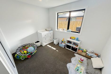 Photo of property in 35 Herridge Street, Woodend, 7691