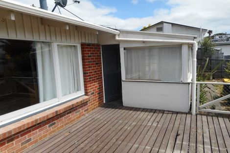 Photo of property in 2 Waimana Road, Conifer Grove, Takanini, 2112