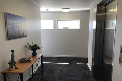Photo of property in Montreaux Apartments, 10g/164 The Terrace, Wellington Central, Wellington, 6011