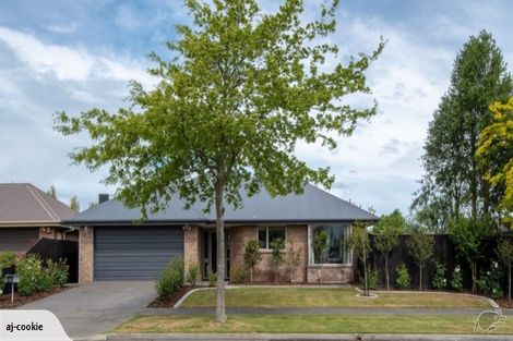 Photo of property in 82 Rothesay Road, Parklands, Christchurch, 8083