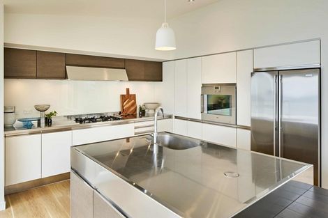 Photo of property in 16c Signallers Grove, Strathmore Park, Wellington, 6022