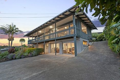 Photo of property in 4 Claude Road, Stanmore Bay, Whangaparaoa, 0932