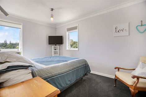 Photo of property in 38a Colmar Road, Mellons Bay, Auckland, 2014