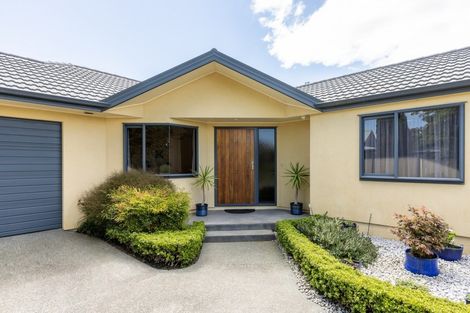 Photo of property in 17 Napier Street, Jervoistown, Napier, 4112