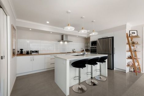 Photo of property in 6 Vantage Place, Omokoroa, 3114