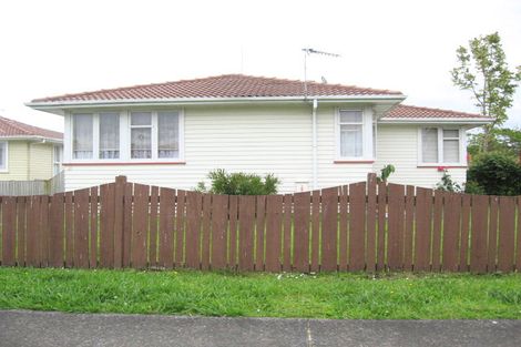 Photo of property in 21 Corsair Crescent, Mangere, Auckland, 2022