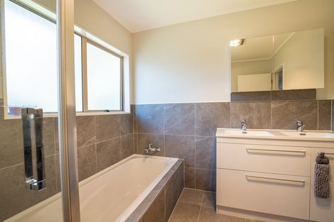 Photo of property in 105 Browning Street, Leamington, Cambridge, 3432