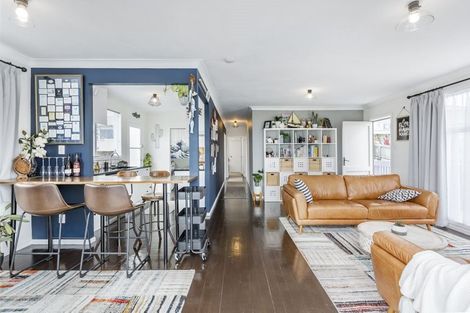 Photo of property in 31 Brightside Road, Stanmore Bay, Whangaparaoa, 0932