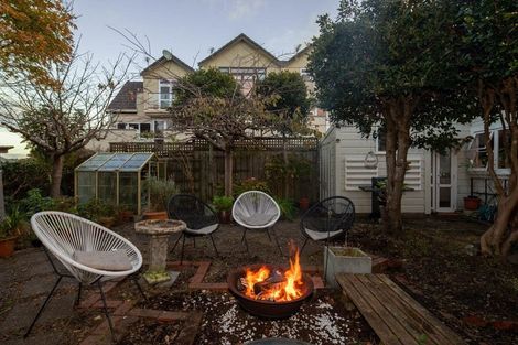 Photo of property in 43 Bidwill Street, Mount Cook, Wellington, 6021