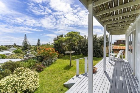 Photo of property in 54 Ngaio Street, Otaki Beach, Otaki, 5512