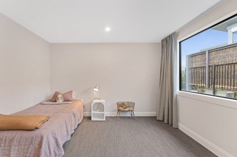 Photo of property in 33 Botanical Heights Drive, Waipahihi, Taupo, 3330