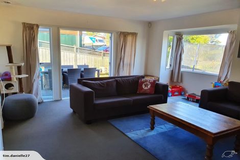 Photo of property in 2/21 Witheford Drive, Bayview, Auckland, 0629
