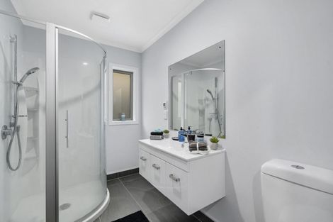 Photo of property in 15 Bickerton Rise, Churton Park, Wellington, 6037