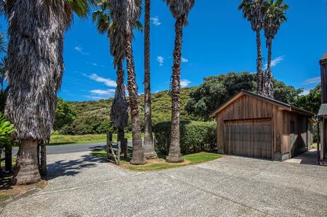 Photo of property in 950 Whangaruru Road North, Whangaruru, Russell, 0184