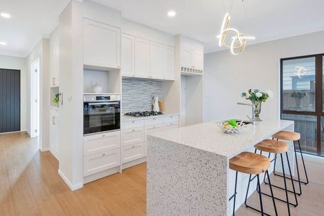 Photo of property in 15 Toanui Road, Hobsonville, Auckland, 0616