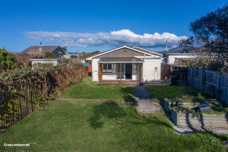 Photo of property in 22 Tovey Street, New Brighton, Christchurch, 8061