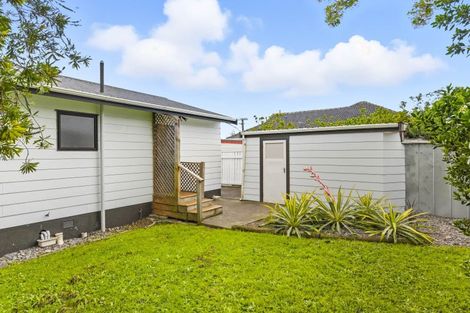 Photo of property in 42 Quinn Road, Levin, 5510