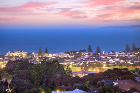 Photo of property in 15 Maire Road, Orewa, 0931