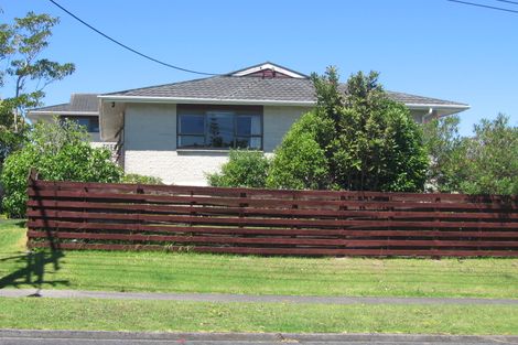 Photo of property in 2/18 Stanley Avenue, Milford, Auckland, 0620