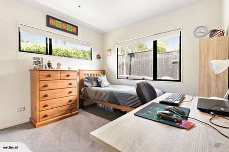 Photo of property in 48a Picasso Drive, West Harbour, Auckland, 0618