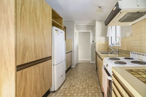 Photo of property in 26 Kirrie Avenue, Te Atatu South, Auckland, 0610