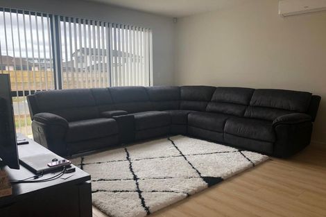 Photo of property in 20 Koroheke Road, Takanini, 2110