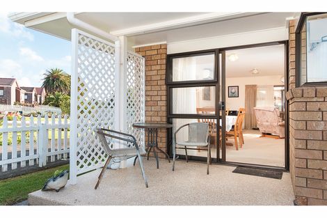 Photo of property in 8a Civic Place, Waiuku, 2123