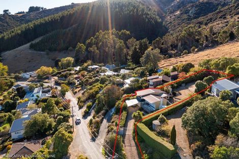 Photo of property in 28 Andersons Road, Charteris Bay, Governors Bay, 8971