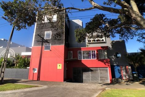 Photo of property in 5/2 Atarangi Road, Greenlane, Auckland, 1051