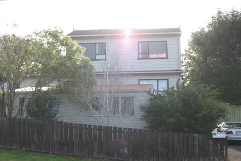 Photo of property in 10 Landow Place, Henderson, Auckland, 0612