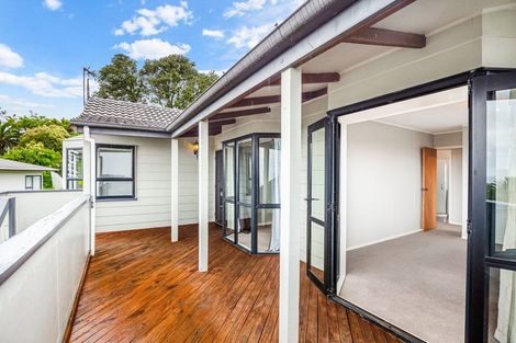 Photo of property in 14 Clearview Heights, Ranui, Auckland, 0612