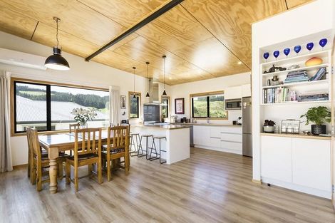 Photo of property in 16 Glendermid Close, Sawyers Bay, Port Chalmers, 9023