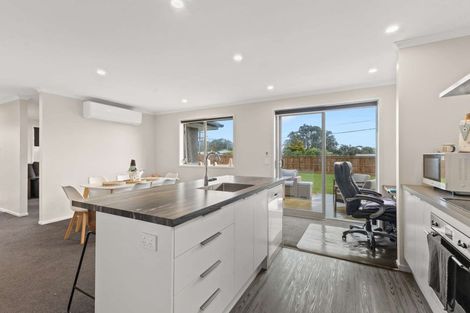 Photo of property in 35 Cumming Street, Okato, 4335