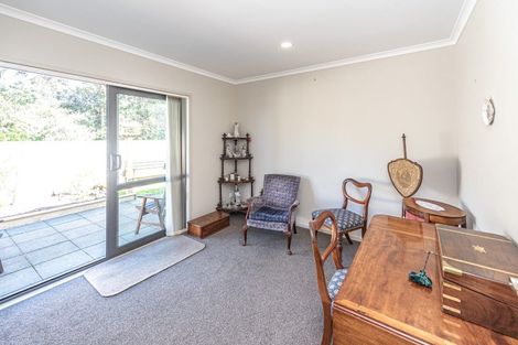 Photo of property in Caversham Park, 2/7 Caversham Road, Westmere, Whanganui, 4501