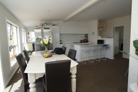 Photo of property in 33 Fairlands Avenue, Waterview, Auckland, 1026