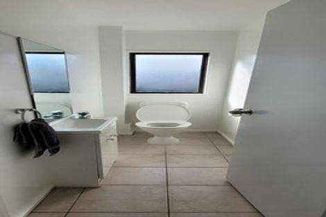 Photo of property in 5/26 Pannill Place, Oteha, Auckland, 0632