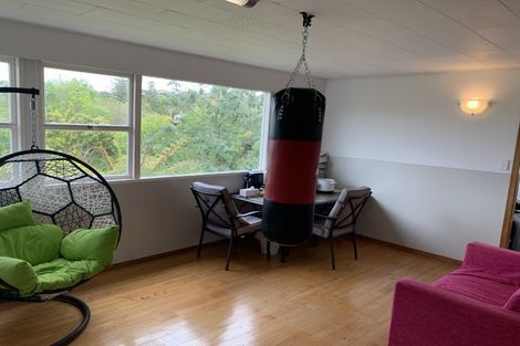 Photo of property in 10 Peter Terrace, Castor Bay, Auckland, 0620