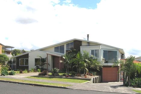Photo of property in 44 Westpark Drive, West Harbour, Auckland, 0618