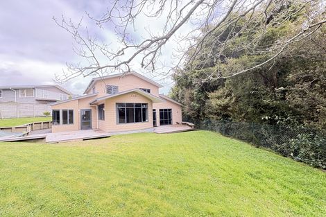 Photo of property in 30 Royal View Road, Te Atatu South, Auckland, 0610
